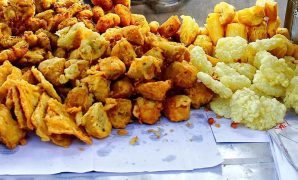 Strategi Bisnis Gorengan dengan Omzet Jutaan per Bulan Strategi Bisnis Gorengan dengan Omzet Jutaan per Bulan